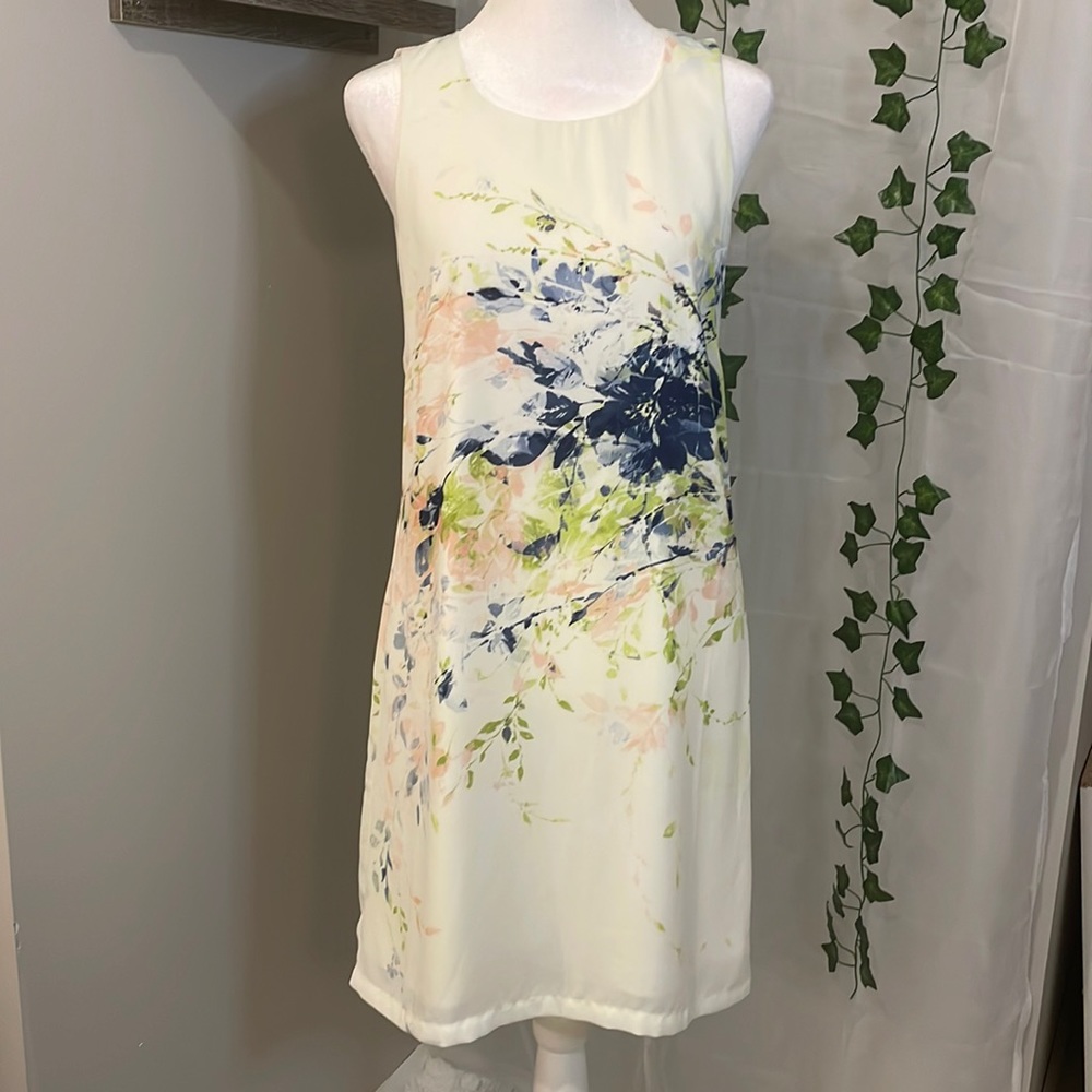 ROSE & OLIVE DRESS • SIZE 2 • CREAM COLOR WITH FLORAL PRINT • LIKE NEW